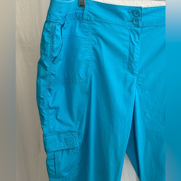 Chico’s turquoise capris with elastic waistband - Picture 2 of 9